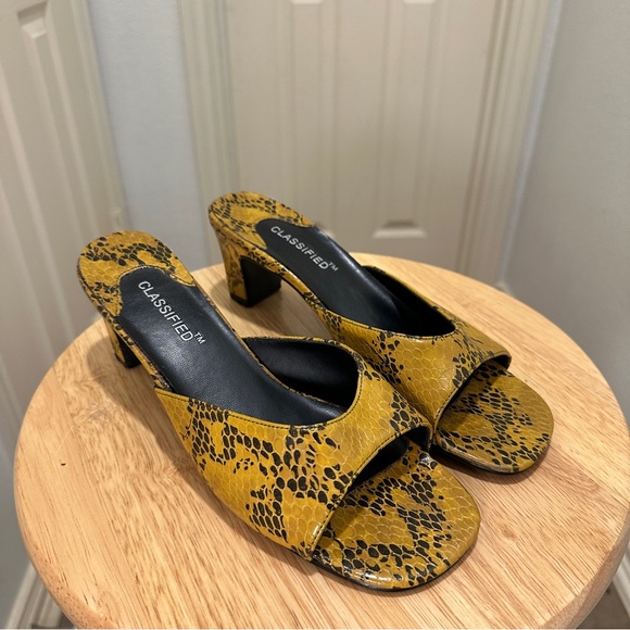 Classified Snake Print Sandals - Picture 2 of 5